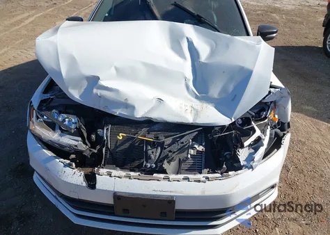 2018 Volkswagen Jetta 1.8T Se Sport from USA, damaged, VIN 3VWD17AJ3JM213373